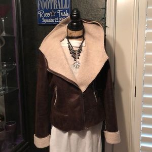 💕Forever 21 Women’s Faux Shearling Jacket💕